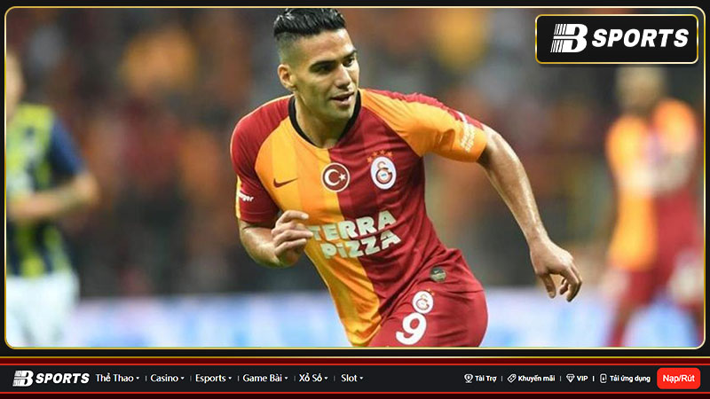 Radamel Falcao chỉ ghi được 2 bàn thắng sau 21 trận đấu cho Rayo Vallecano